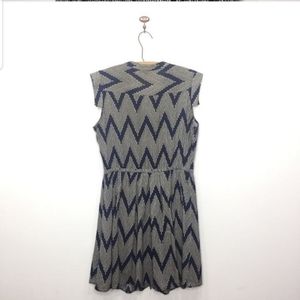 Anthro 11.1.THYLO blue chevron button front dress